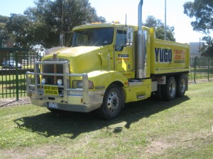 Yellow Heavy Rigid Truck | Yugo Driving School