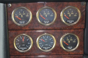 Pressure and Oil Dials | Yugo Driving School