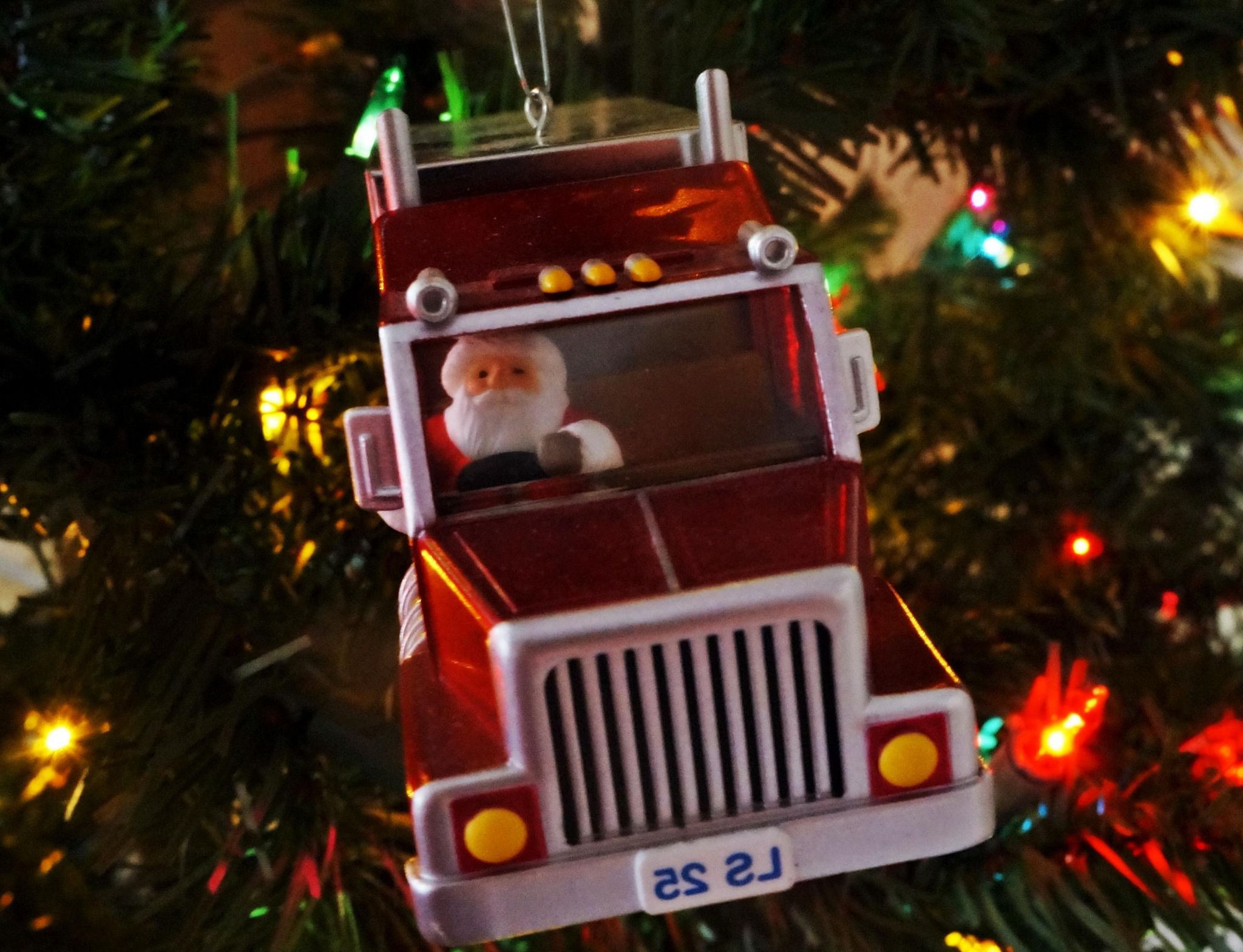 Santa Drives Christmas Semi Trailer Truck | Yugo Driving School